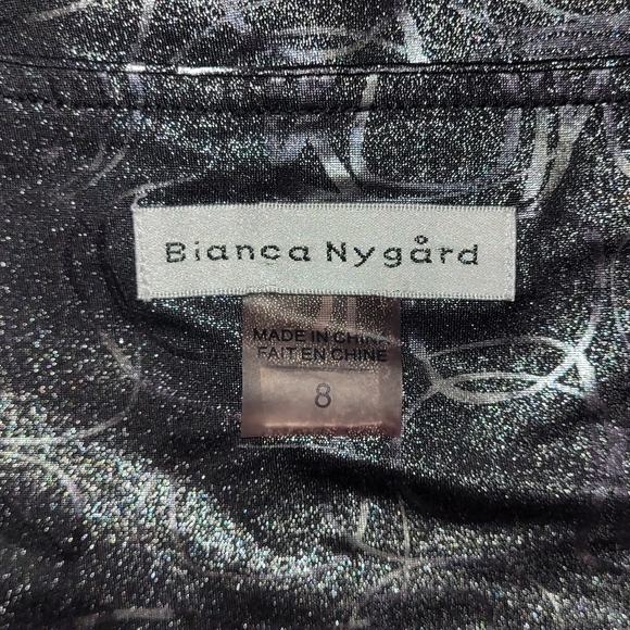 8 | Bianca Nygård | Twisted Chest Sleeveless Blouse - Picture 4 of 6